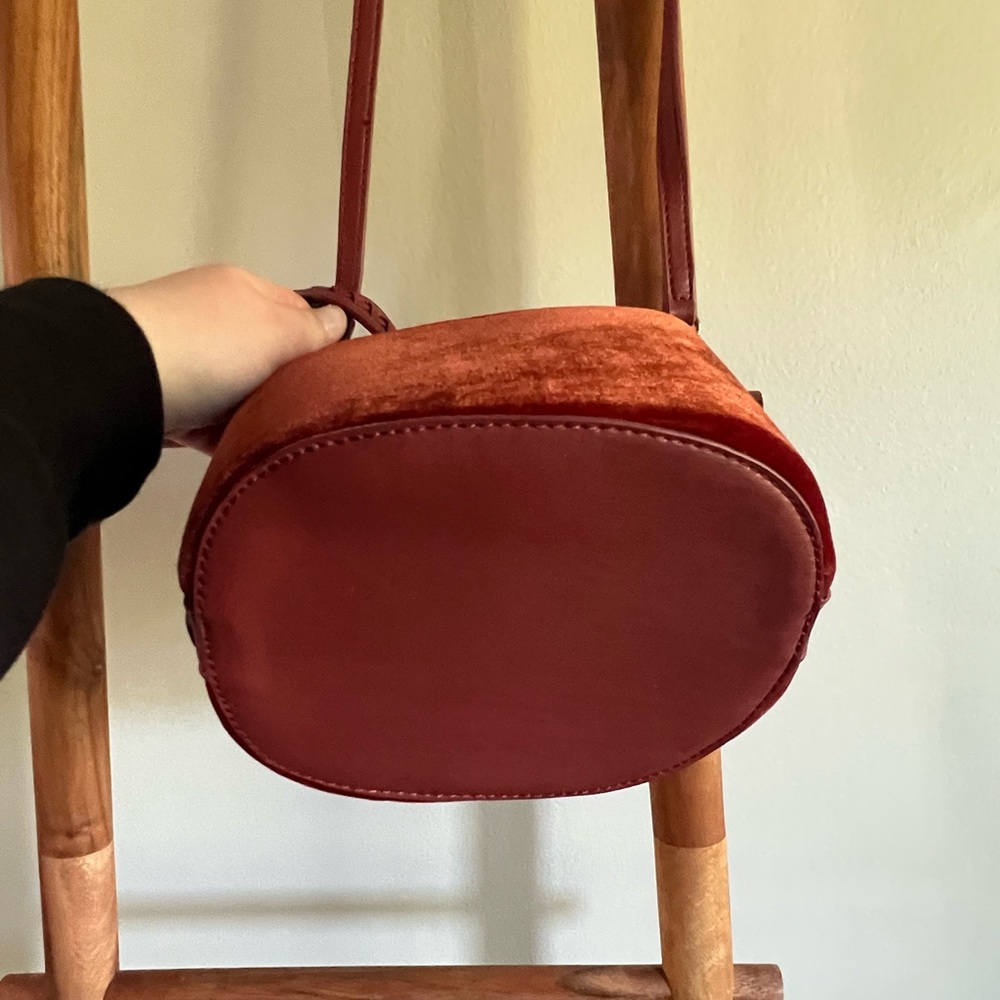 • Free People Purse • - Picture 4 of 5